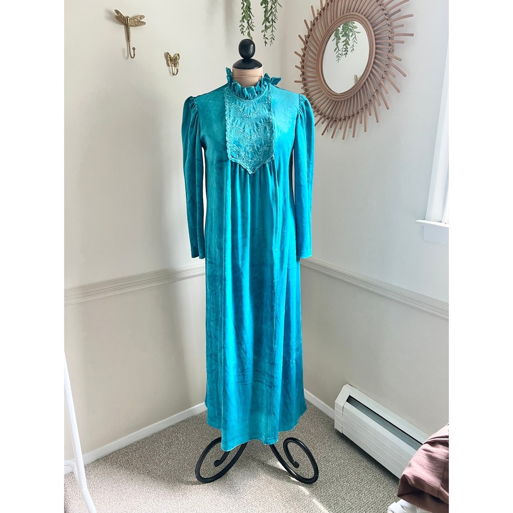 Vintage 70's Elegant Blue Velvet‎ House Dress